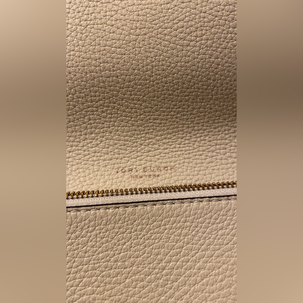 Tory Burch off white Crossbody Bag - Picture 4 of 8